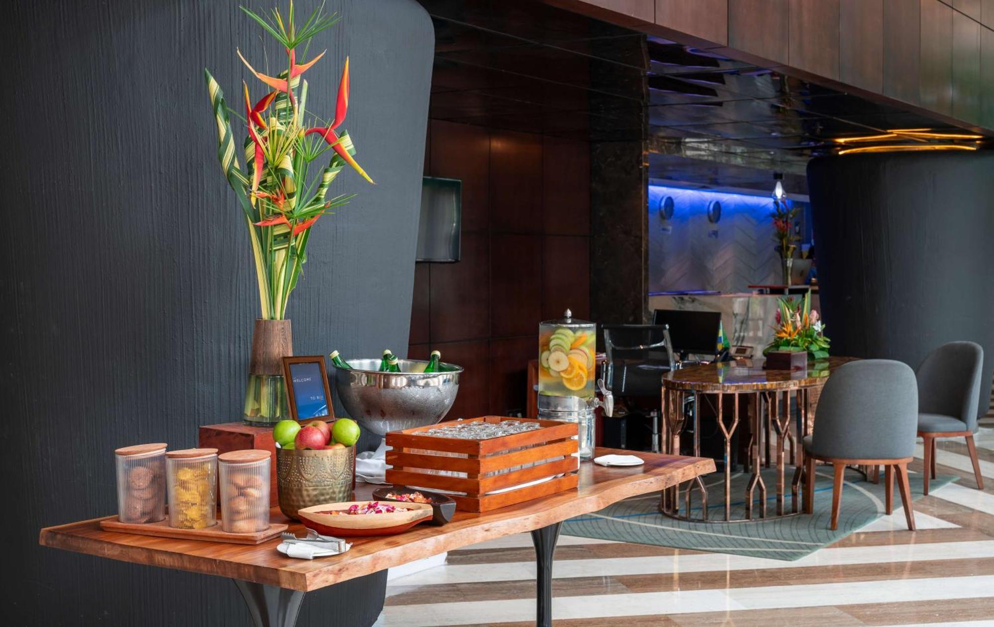 Radisson Blu Okoume Palace Hotel, Libreville Luaran gambar